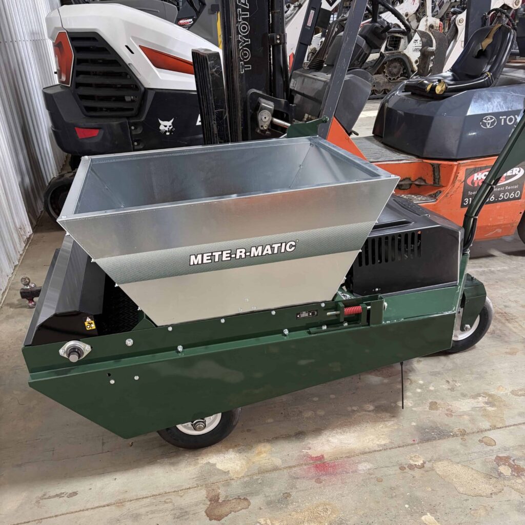 Mete-R-Matic Topdresser